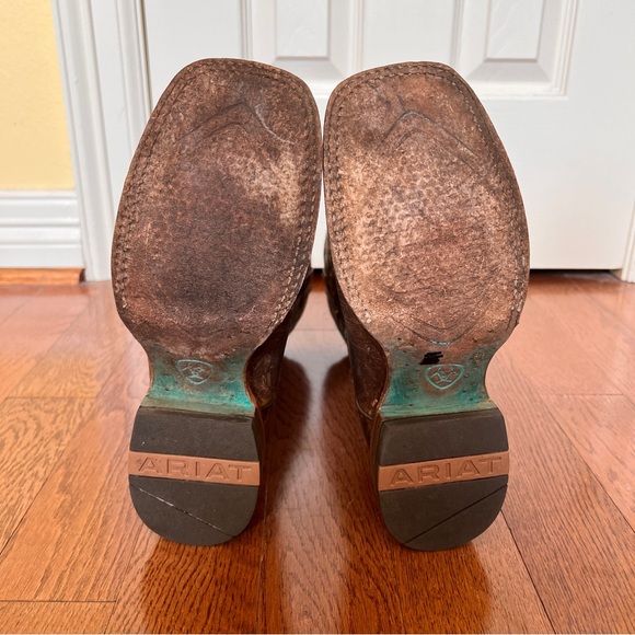 Ariat Distressed Leather Western Cowboy Boots Turquoise Stitching Womens 7B Boho - Picture 16 of 16